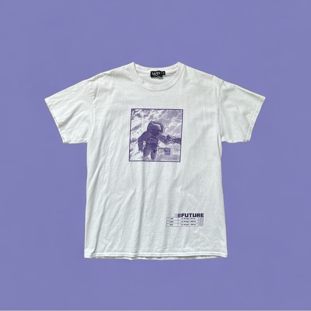 BOOHOO MAN Astronaut Graphic Tee